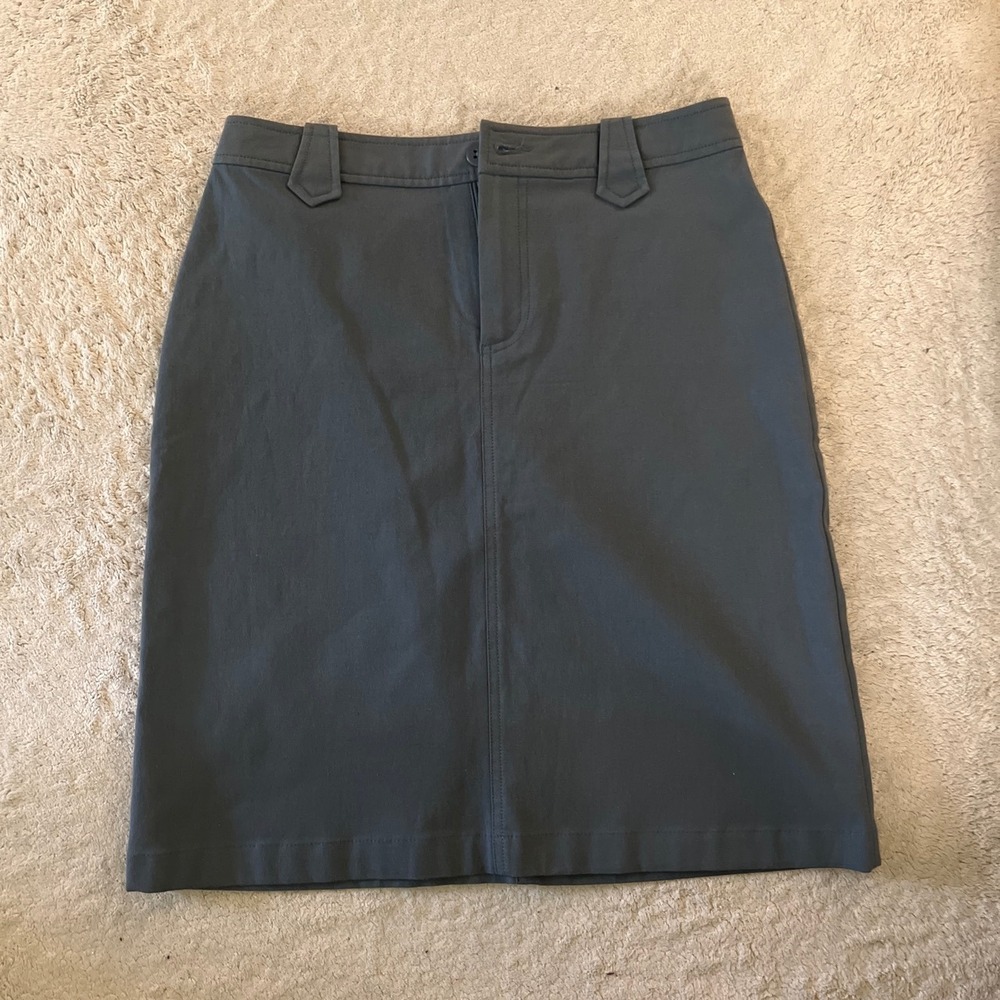 Banana Republic Stretch Charcoal Gray Pencil Skirt Size 4 Knee Length Office
